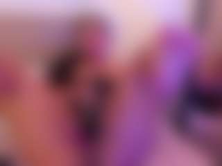 miadanielss's Live Sex Cam Show