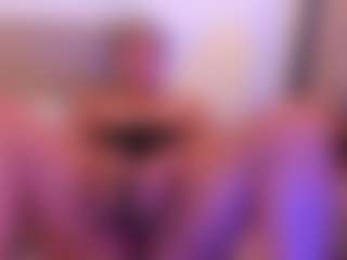 miadanielss's Live Sex Cam Show