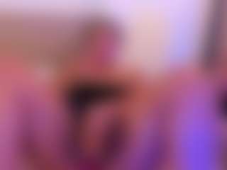 miadanielss's Live Sex Cam Show