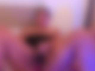 miadanielss's Live Sex Cam Show