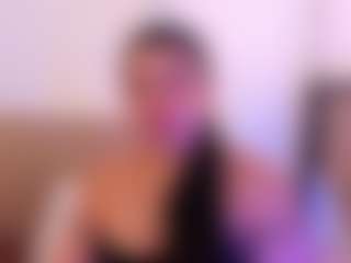 miadanielss's Live Sex Cam Show