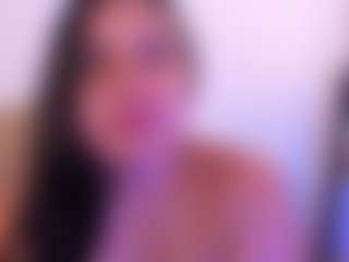 Live cam show with miadanielss - Bedroom on fapnchat