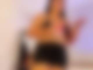 Live cam show with miadanielss - Brown Hair on Camsoda