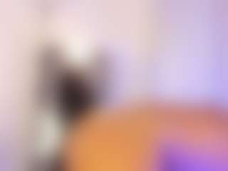 miadanielss's Live Sex Cam Show