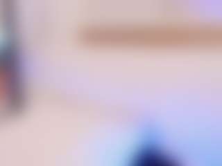 miadanielss's Live Sex Cam Show