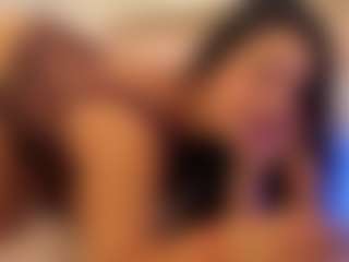 Live cam show with miadanielss - Average on Camsoda