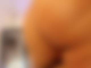 miadanielss's Live Sex Cam Show