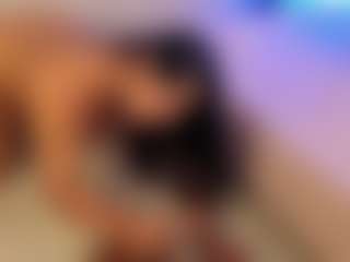 miadanielss's Live Sex Cam Show