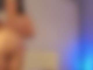 miadanielss's Live Sex Cam Show