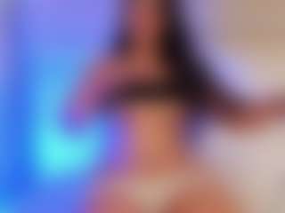 miadanielss's Live Sex Cam Show