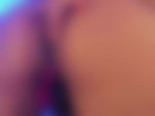 miadanielss's Live Sex Cam Show
