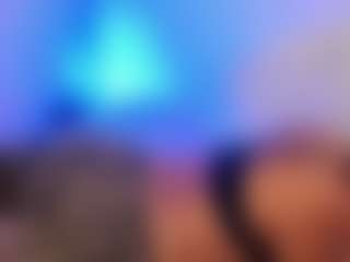 miadanielss's Live Sex Cam Show
