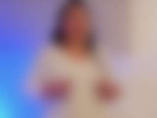miadanielss's Live Sex Cam Show