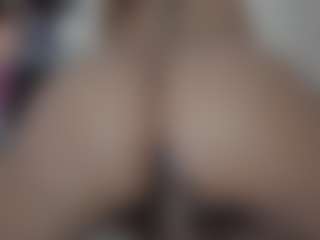 Live cam show with Tamy Bennett - Bikini on Hubzter Live