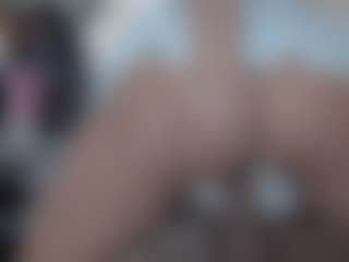 Live cam show with Tamy Bennett - Cum on camwithhim.com