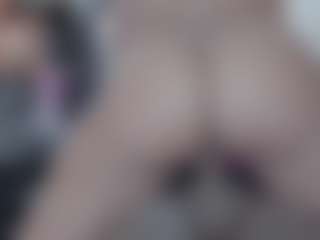 Live cam show with Tamy Bennett - Squirt on Strip Flash - Live Sex Shows
