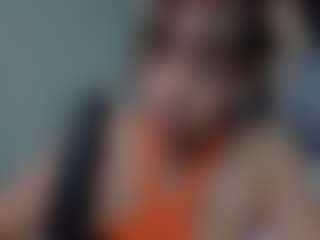 Live cam show with Tamy Bennett - Double Penetration on madthumbs