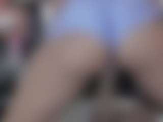Live cam show with Tamy Bennett - Big Ass on StripNow