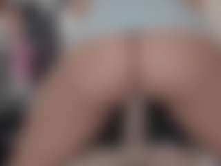 Live cam show with Tamy Bennett - Deepthroat on boobsie.com