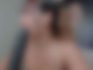 Live cam show with Tamy Bennett - Spank on liverealitysex.com