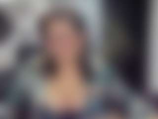 Live cam show with tiffanywiilson - Curvy on hotwifechat.live