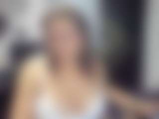 Live cam show with tiffanywiilson - Middle Aged on Cam Slut