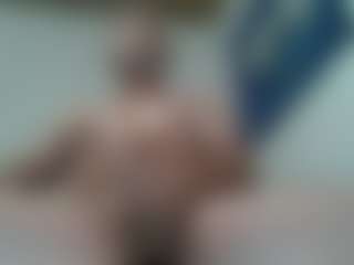 Live cam show with alex_orbit - Average on Camsoda