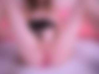 Live cam show with Pussylovekate - Athletic on SquirtSoMuch