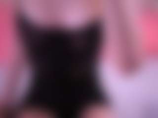 Live cam show with Pussylovekate - Moaning on MyBangCams