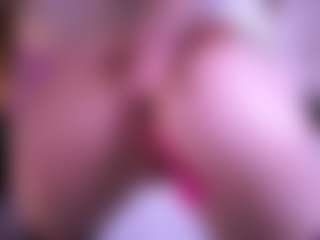 Live cam show with Pussylovekate - Green Eyes on livesuperchat.net