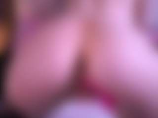 Live cam show with Pussylovekate - Moaning on Camsoda