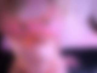 Live cam show with Pussylovekate - Green Eyes on Gym Cam Girls