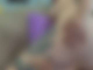 TinyToni's Live Sex Cam Show