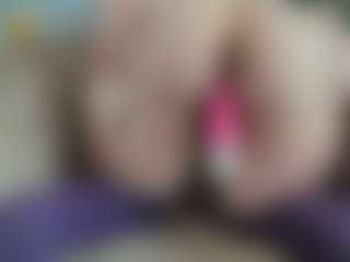 TinyToni's Live Sex Cam Show