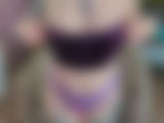 TinyToni's Live Sex Cam Show