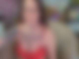 TinyToni MILF webcam performer live streaming