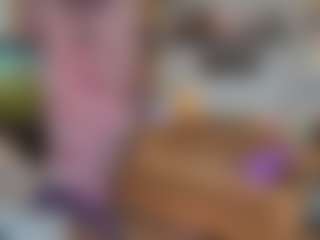 Live cam show with TinyToni - Flirt on CamClone