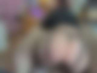 Live cam show with TinyToni - Dreads on Milfs Live