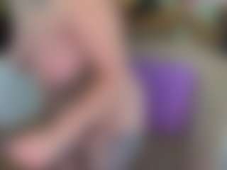 TinyToni's Live Sex Cam Show