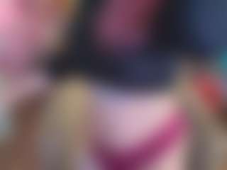Live cam show with TinyToni - BBW on Instabang