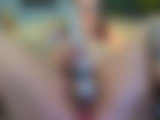TinyToni's Live Sex Cam Show