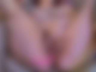TinyToni's Live Sex Cam Show