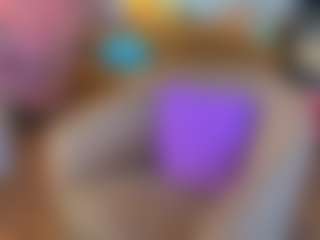 Live cam show with TinyToni - Amateur Curvy on Camsoda