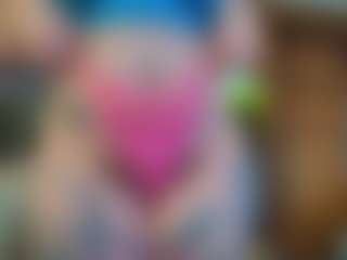 TinyToni's Live Sex Cam Show
