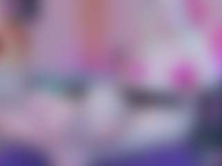 Live cam show with LexyGold - Middle Aged on Latina Girls