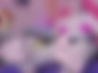 Live cam show with LexyGold - Blonde Hair Middle Aged on Stripli.com