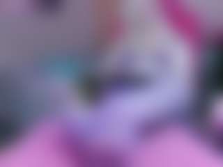 Live cam show with LexyGold - Blonde Hair MILF on sexytreat.net