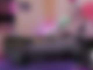 Live cam show with LexyGold - Middle Aged on CamSodaAdn