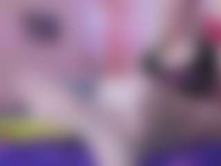 Live cam show with LexyGold - Blonde Hair Middle Aged on Camsoda