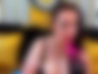 Live cam show with Vanessa - Thong on milfzrlive.com